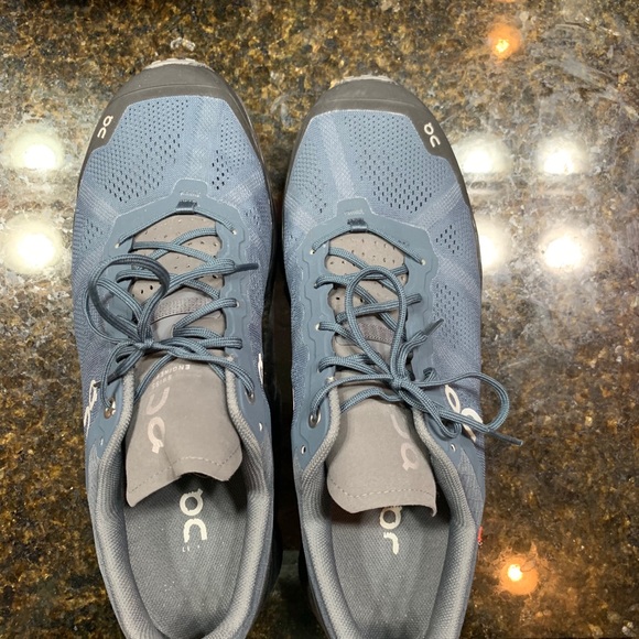 on cloud shoes - Picture 5 of 6